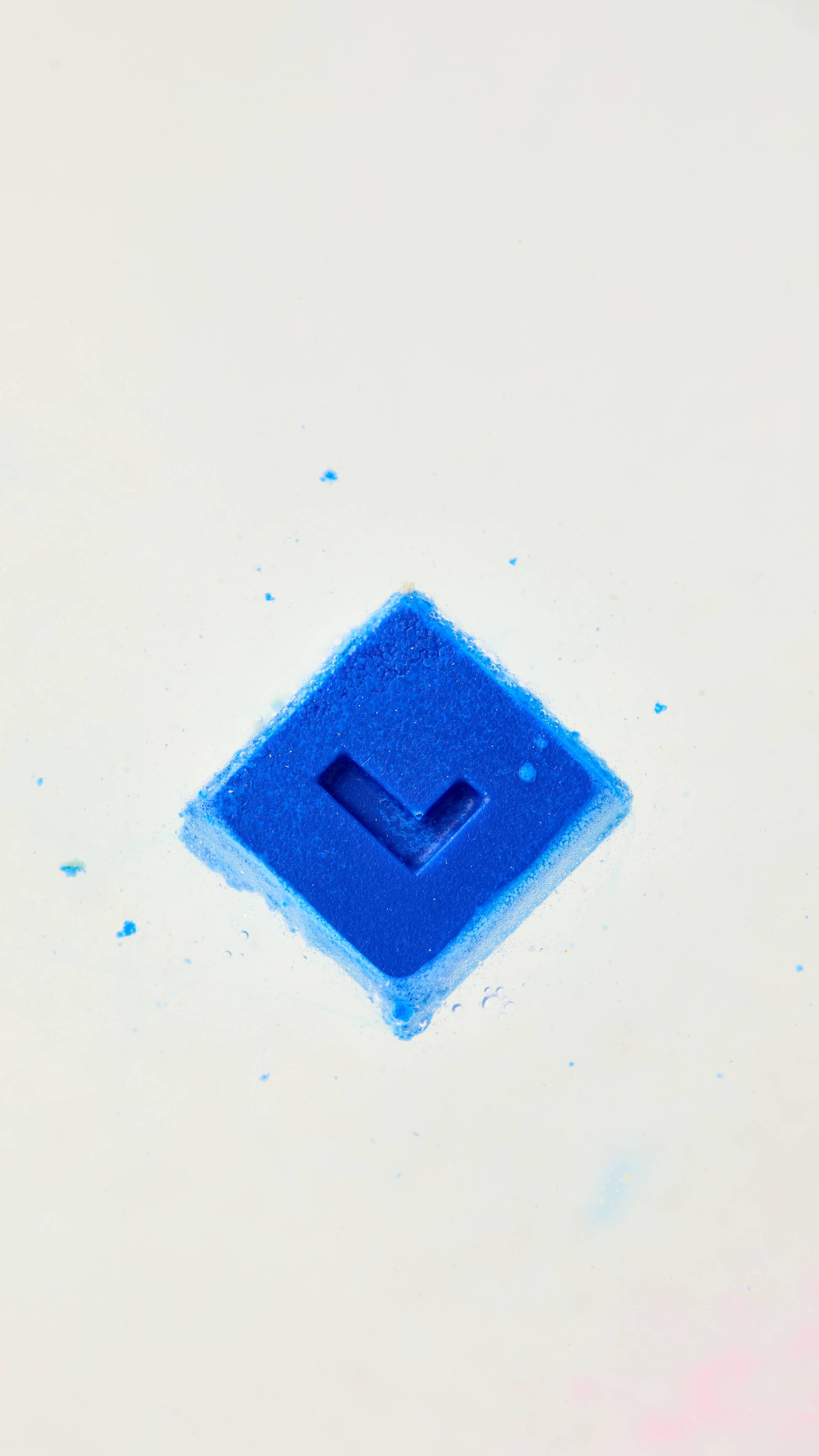 2E1275F3-8D6D-0F46-8624-96382FDB72CC