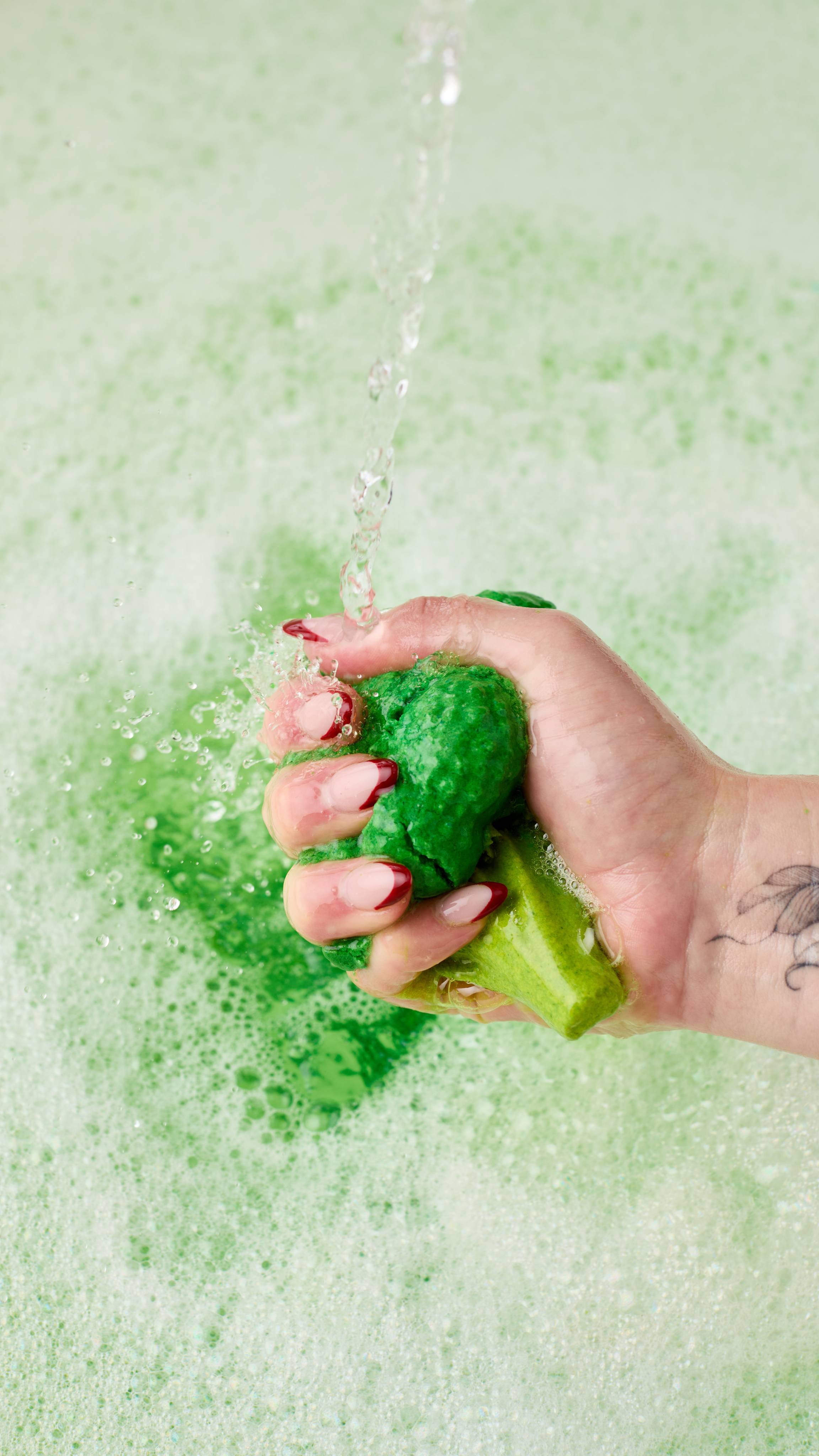 5EA18063-19E3-94E4-7C39-D535D2B2294E