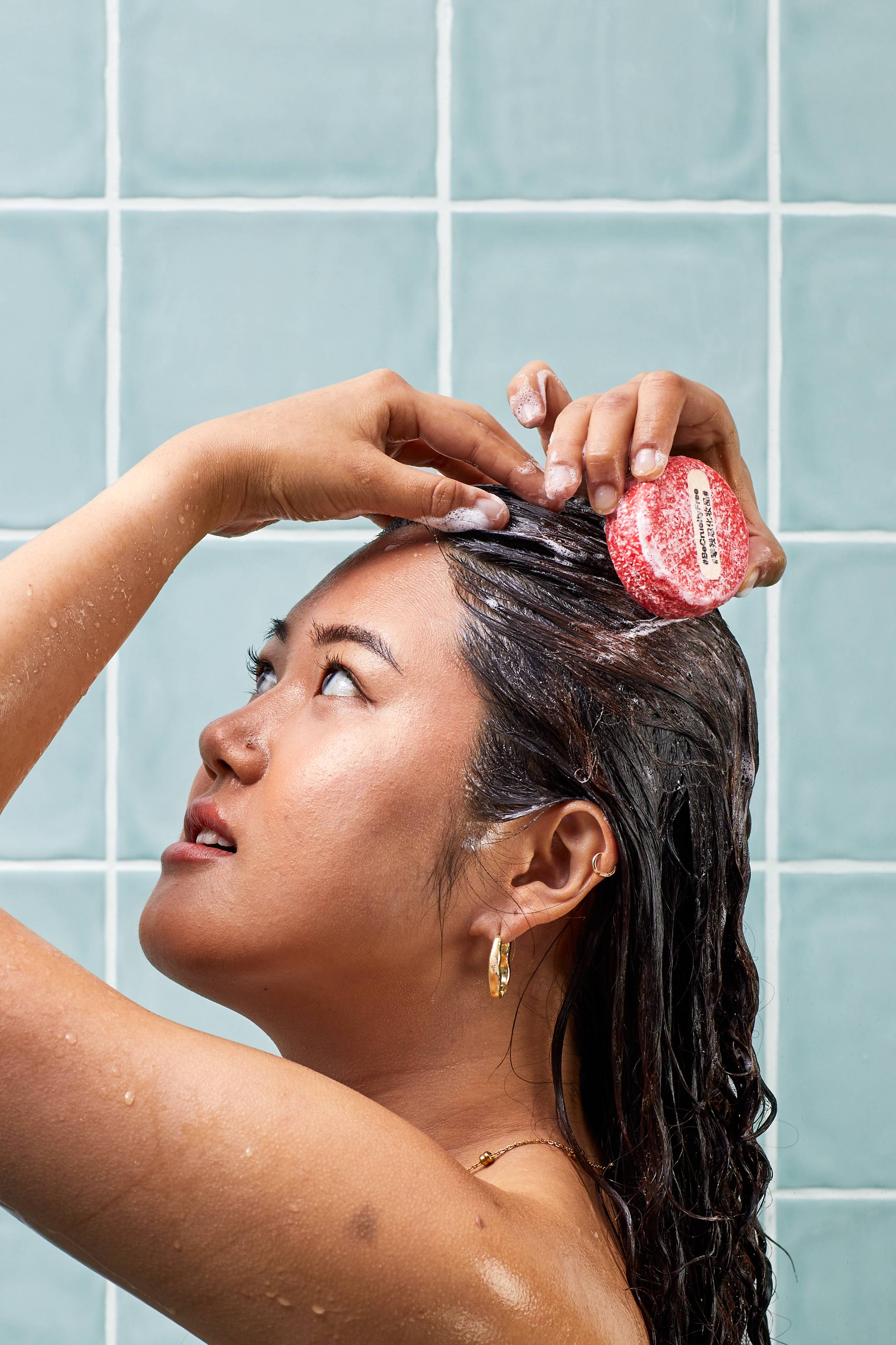 76503306-A929-8EB7-93C6-905BF88ADF29